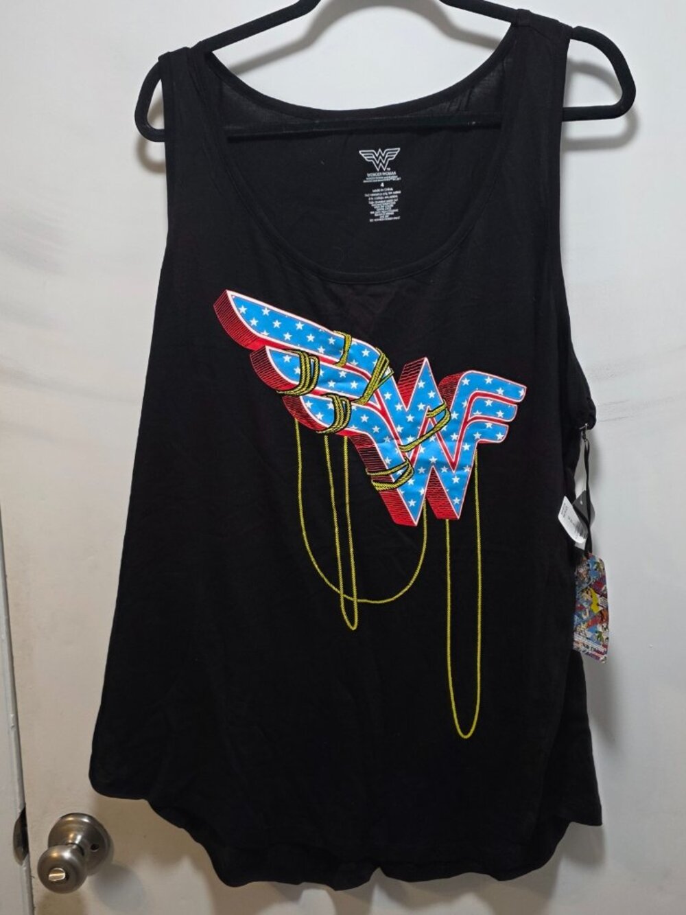 NWT Torrid Size 4 Wonder Woman Active Tank